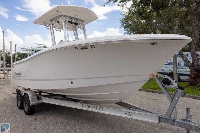 Pre-Owned 2020 Robalo for sale